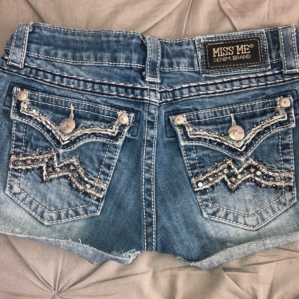 Miss me Jean shorts size 28